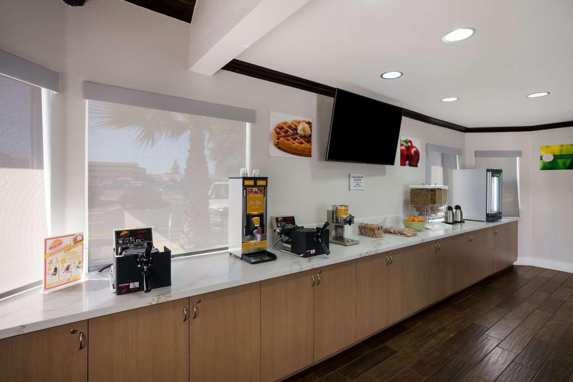 Quality Inn Elk Grove-Sacramento Esterno foto