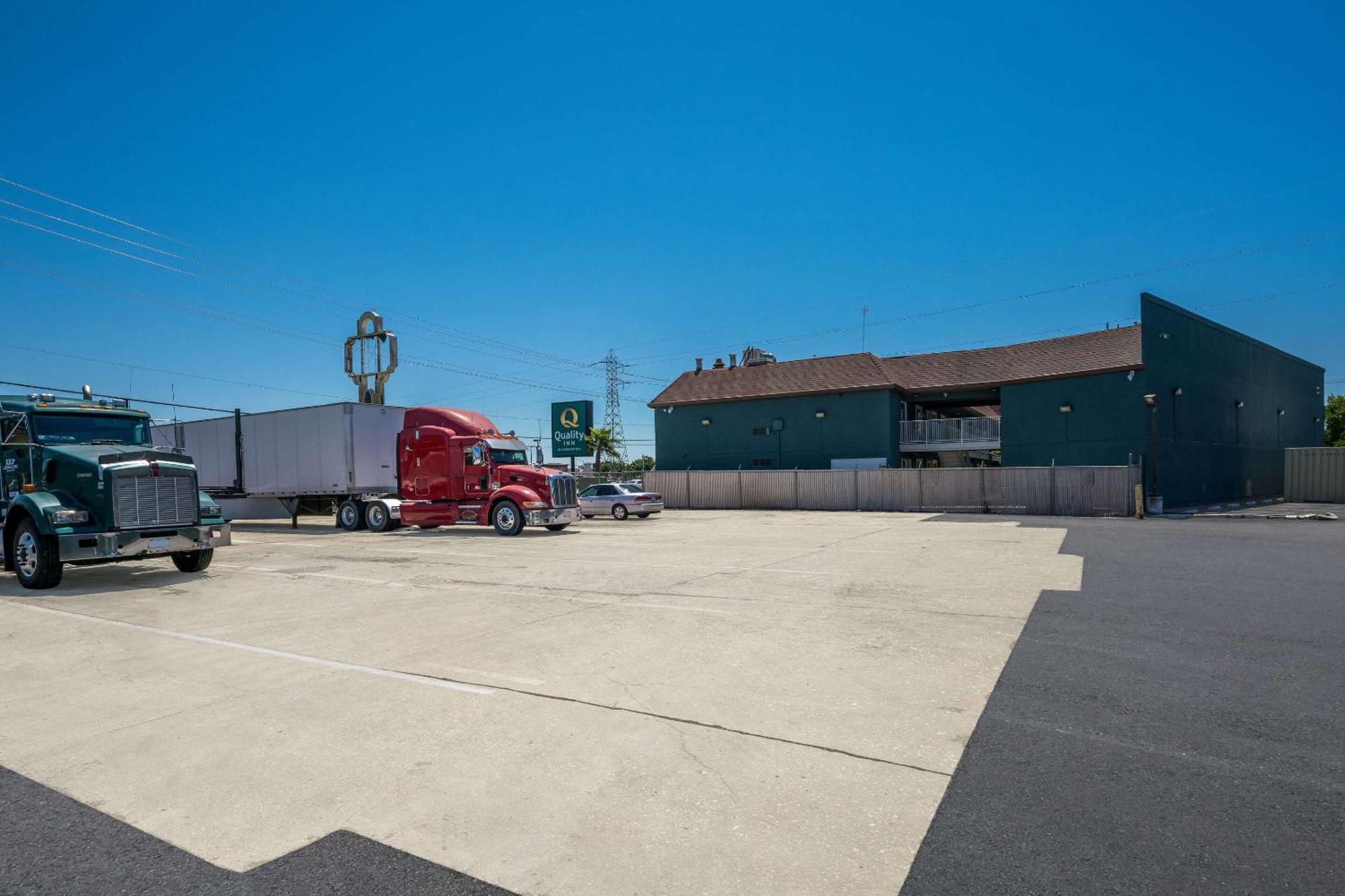 Quality Inn Elk Grove-Sacramento Esterno foto
